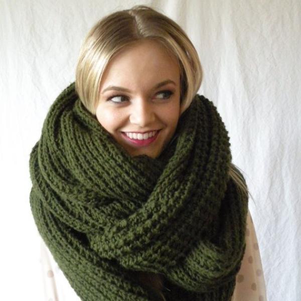 Chunky Knit Infinity Scarf (Digital)